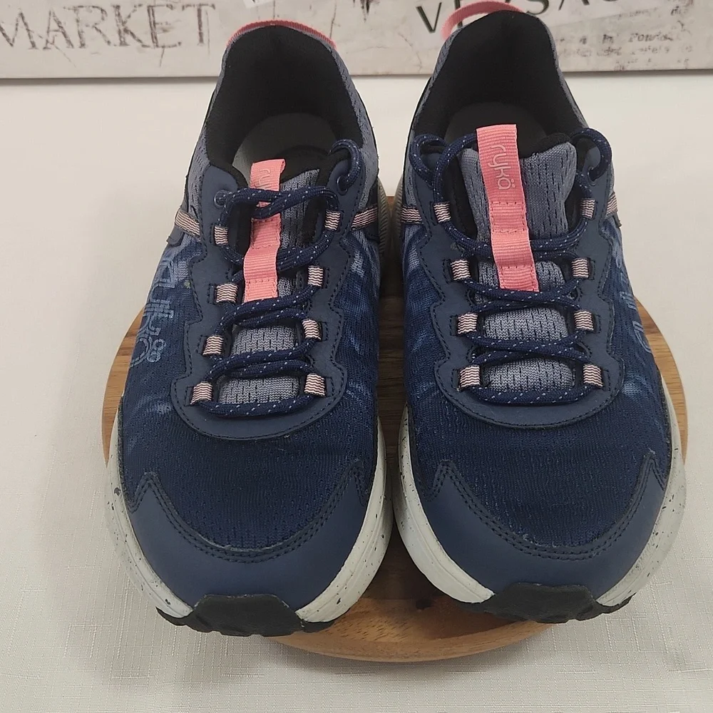 Ryka Taiga Trail Sneakers. Size 10 - Picture 3 of 8